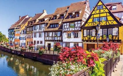 Photo panoramique de la Cathédrale de Strasbourg vue du quartier allemand